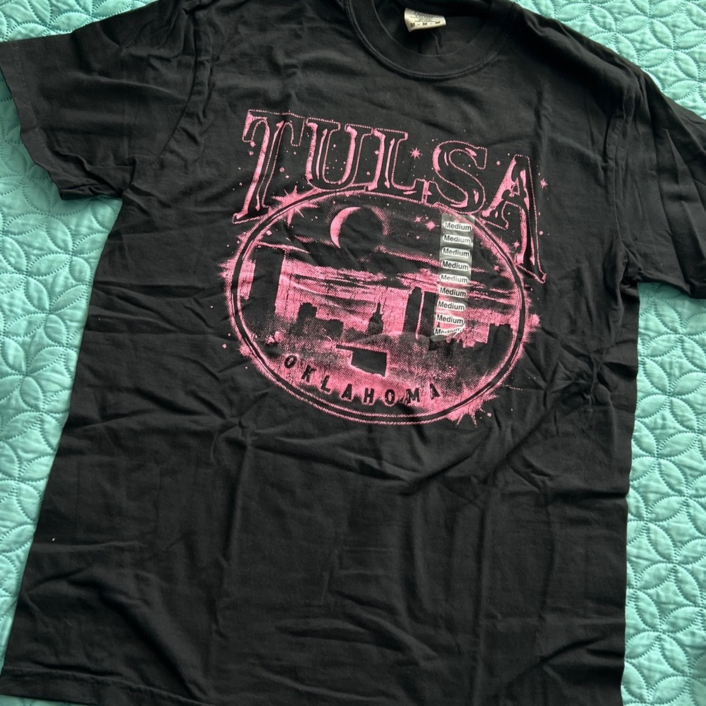 Tulsa Oklahoma T-shirt by Comfort Colors. NWT M